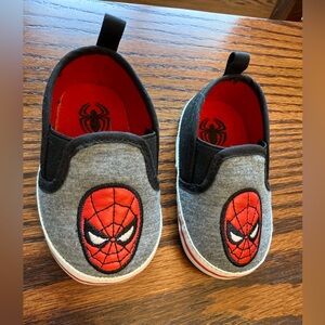Baby boy Marvel Spider-Man baby shoes never worn , soft bottoms